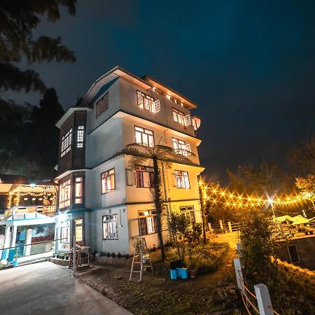Tag Along 2 0 Hostel Гангток Екстериор снимка