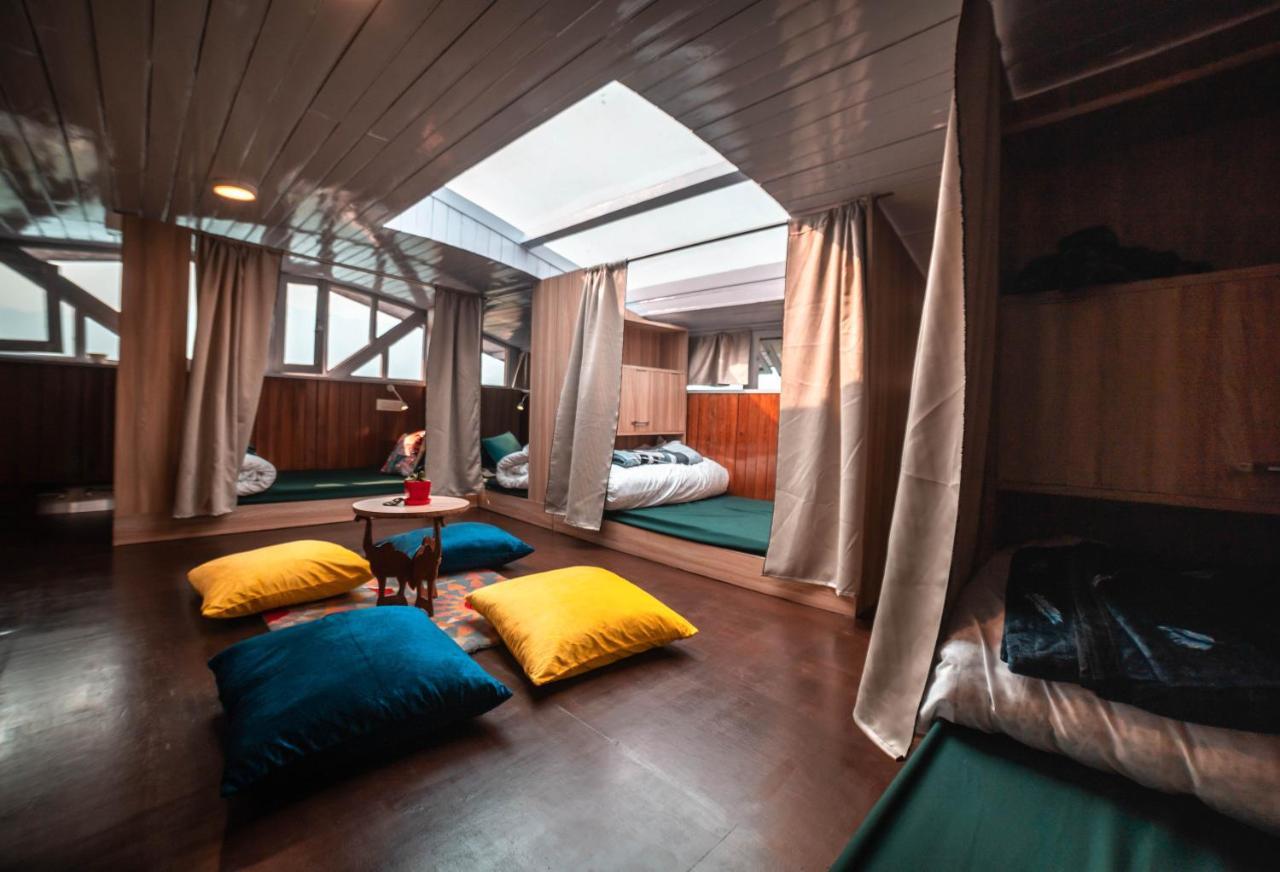 Tag Along 2 0 Hostel Гангток Екстериор снимка