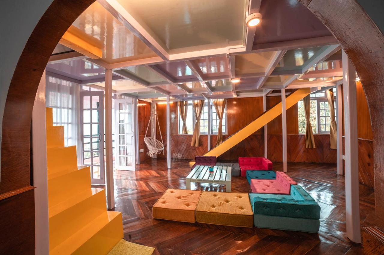 Tag Along 2 0 Hostel Гангток Екстериор снимка