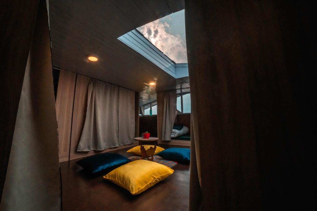 Tag Along 2 0 Hostel Гангток Екстериор снимка