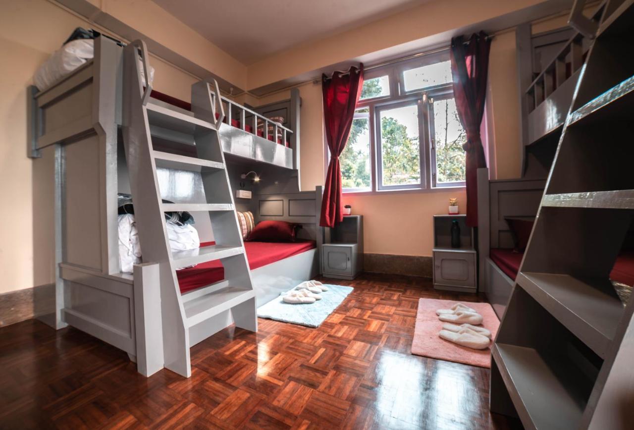 Tag Along 2 0 Hostel Гангток Екстериор снимка