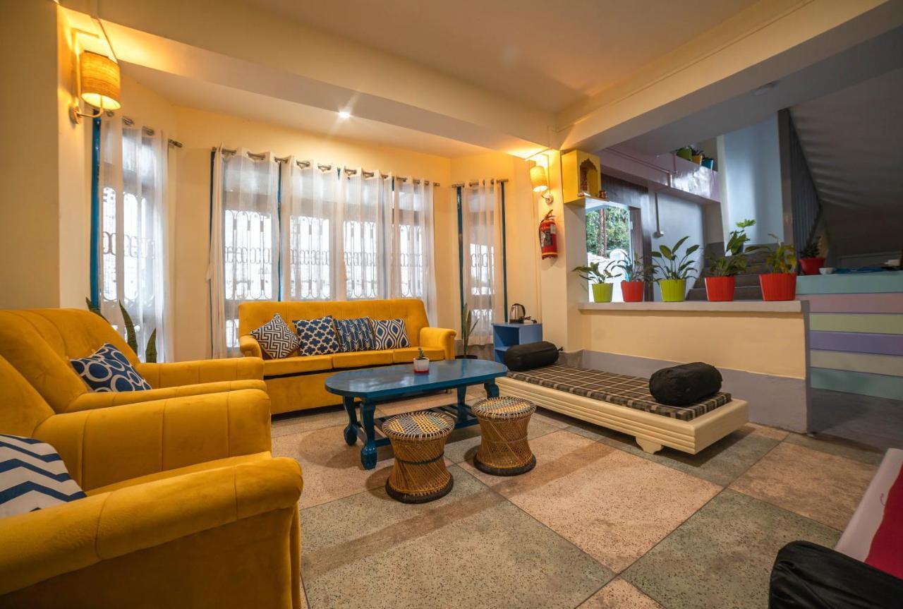 Tag Along 2 0 Hostel Гангток Екстериор снимка