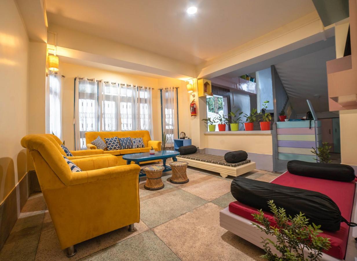 Tag Along 2 0 Hostel Гангток Екстериор снимка