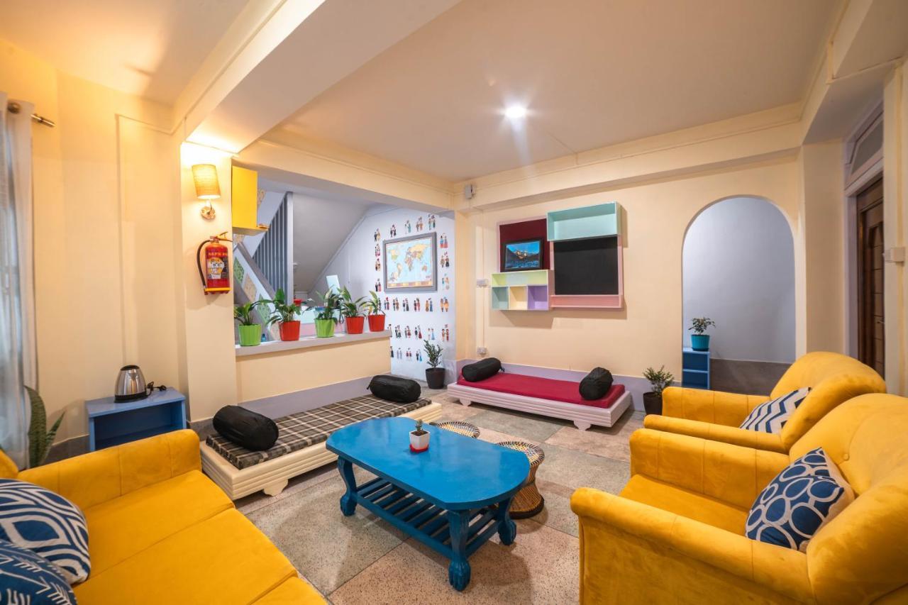 Tag Along 2 0 Hostel Гангток Екстериор снимка
