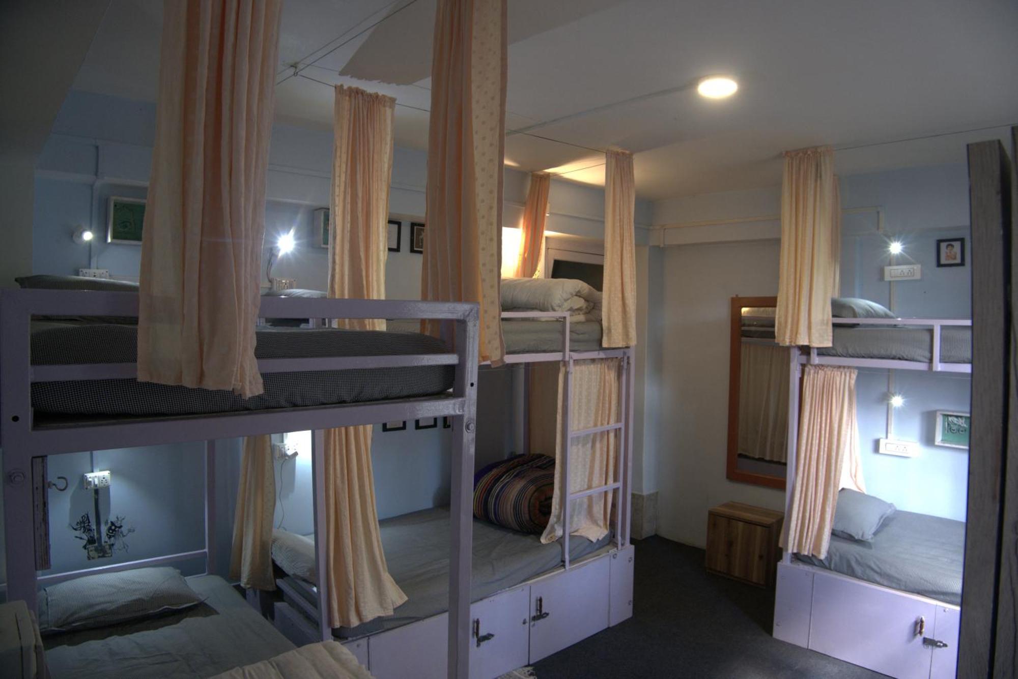 Tag Along 2 0 Hostel Гангток Екстериор снимка
