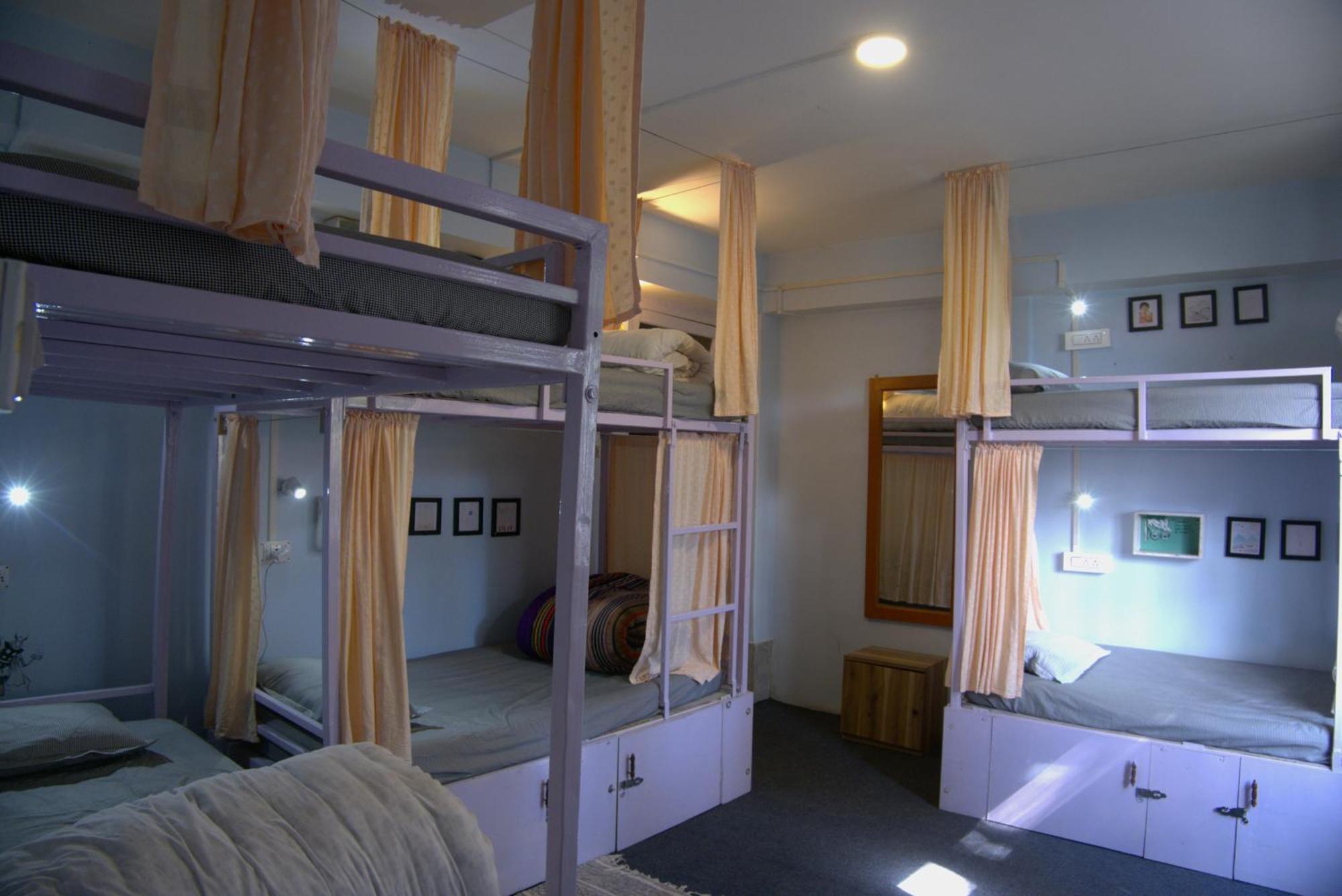 Tag Along 2 0 Hostel Гангток Екстериор снимка