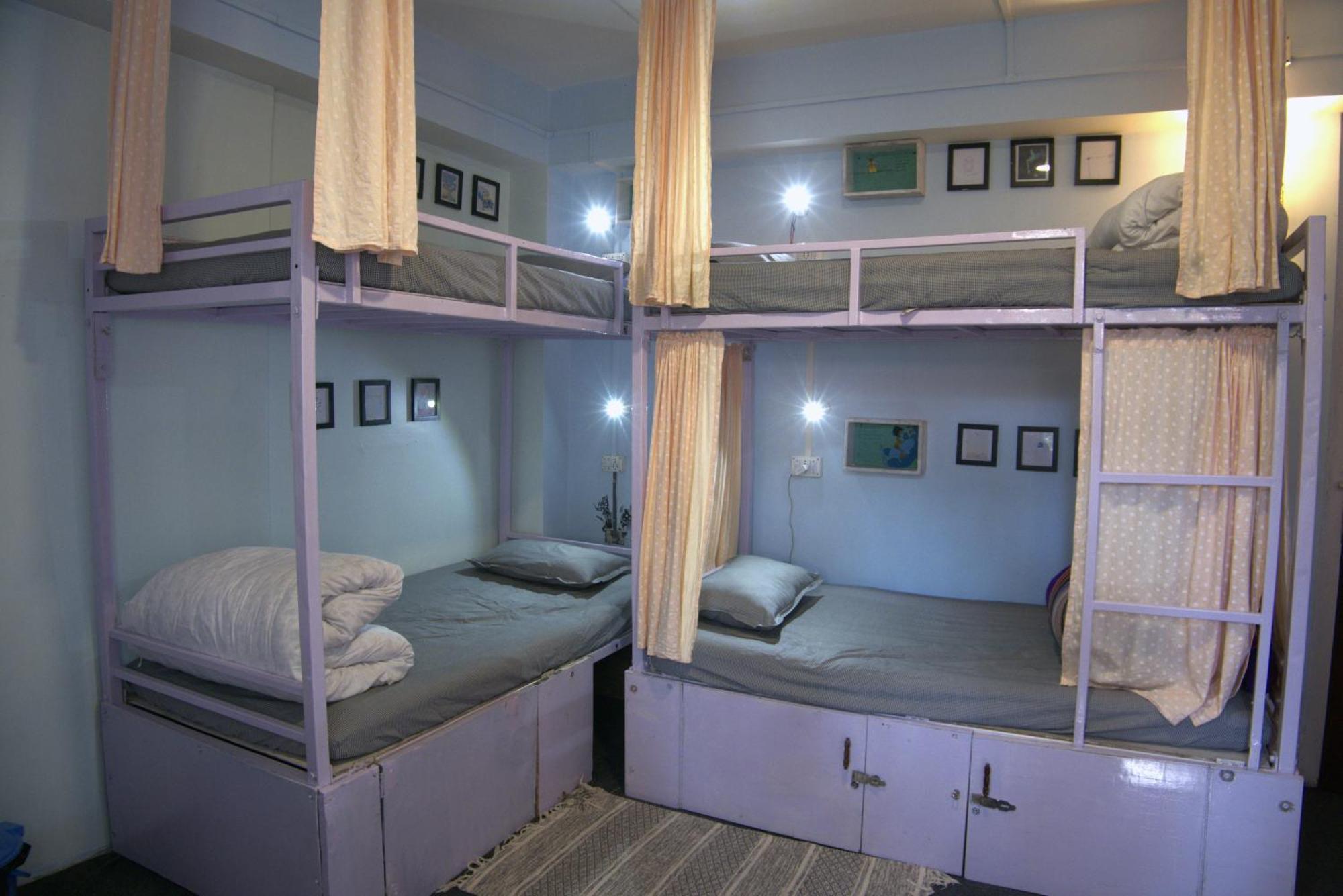 Tag Along 2 0 Hostel Гангток Екстериор снимка